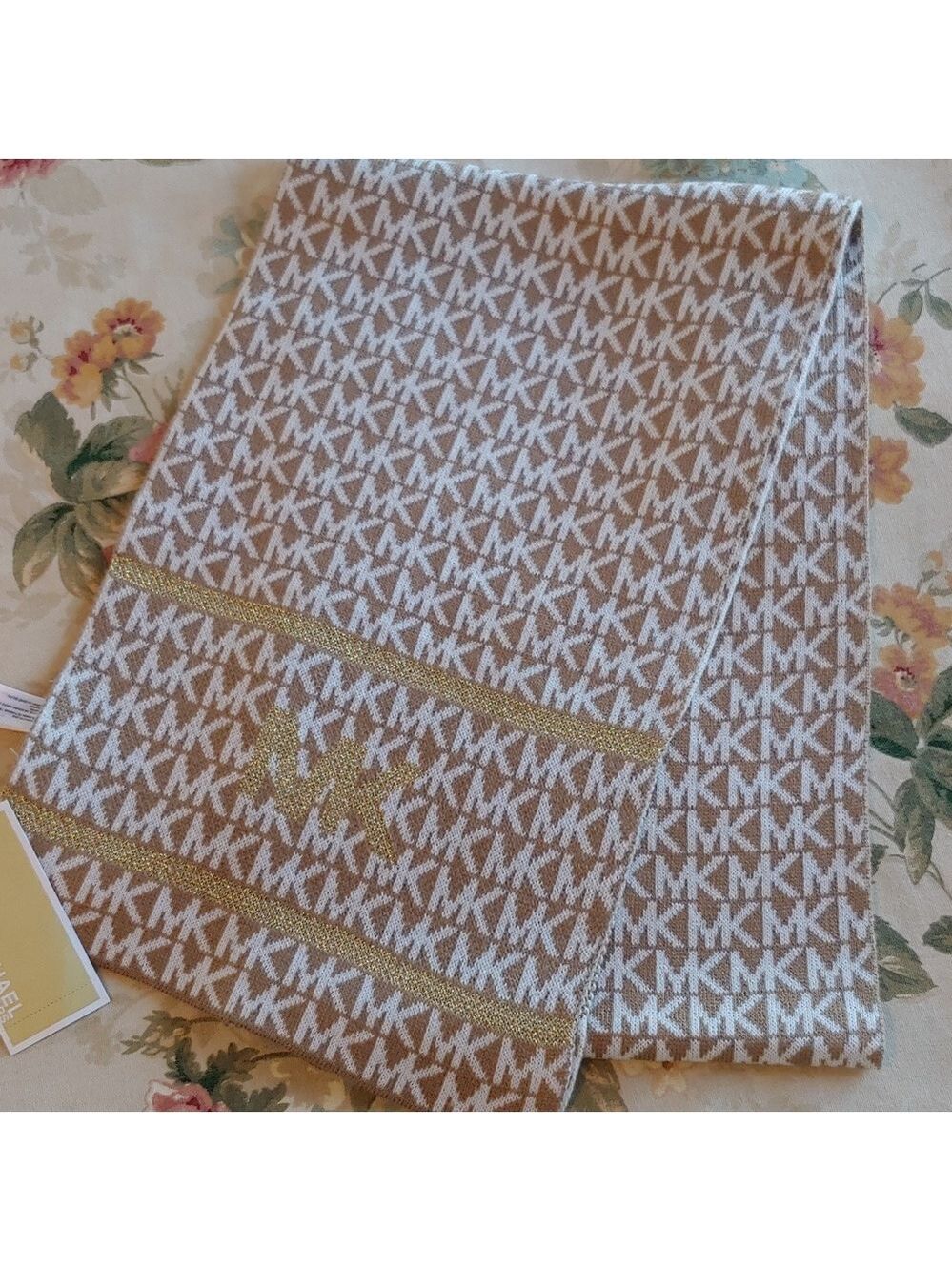 Michael Kors Signature Women's Knit Scarf in Tan & Cream Metallic Accents NWT - Picture 3 of 13